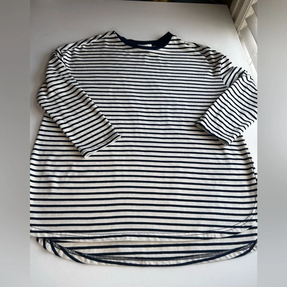 Tuckernuck Pomander Place Long Sleeved Crew Neck Striped Women’s Top Size Small - Picture 10 of 10
